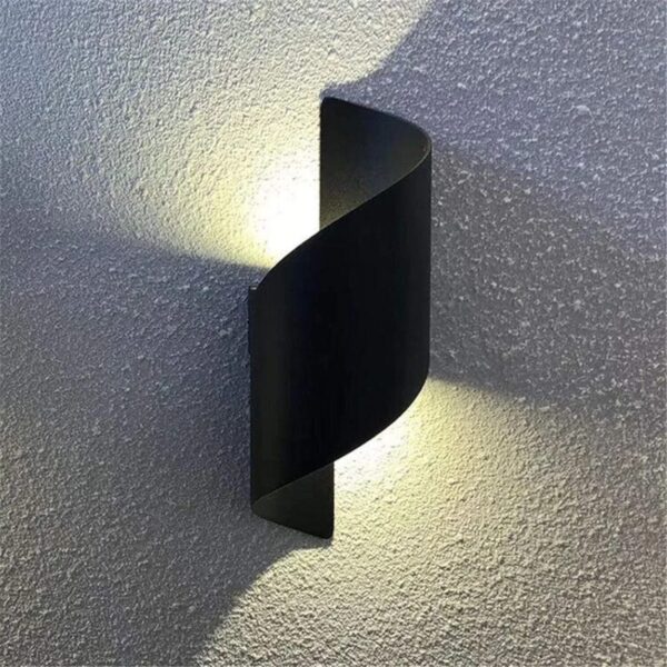 OUTDOOR & INDOOR LIGHT